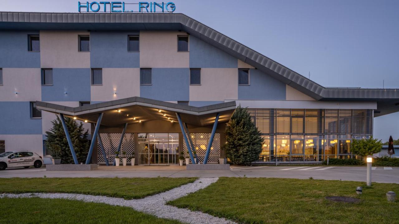 Hotel Ring Orechová Potôň Eksteriør bilde